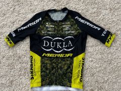 Predam oblecenie Dukla Banska Bystrica