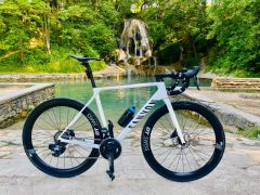 Canyon Ultimate CF Slx8 Disc eTap wattmeter