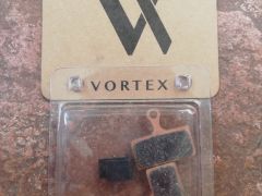 Nové Brzdové platničky Vortex Metalické (Sintrované) 2 kusy