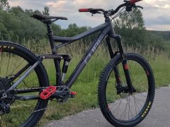 Cube stereo 160 HPA race 27,5
