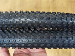 4 kusy+2 zdarma - 27.5&quot; MTB pláště 27.5x2.40, 62-584