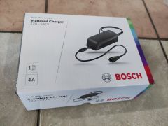 Bosch 4 A nabíjačka so sieťovým káblom EÚ (Bcs220)