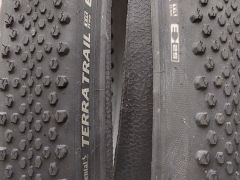 Prodám: 2x Continental Terra Trail ShieldWall kevlar black - 700x35C