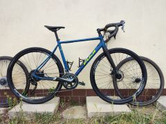 Gravel Fuji Jari 1,7 (2017) velkost 54- MD (177 - 185)