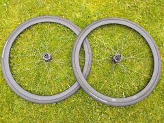 Ľahké hliníkové kolesá 1683g + plášte Pirelli, orech Sram XDR