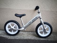 Cruzee strieborný