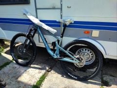 Ghost Riot AM CF PRO M.2025, Velikost M, 29, Karbon, Zaruka