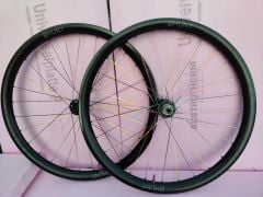 Hunt 35 Carbon Gravel
