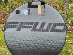 Ffwd Drift - gravel karbónové kolesá + original ffwd taška