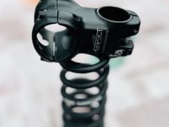 Predstavec RACEFace 35mm