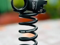 Predstavec RACEFace 35mm