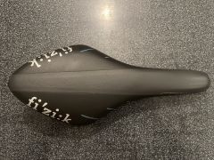 Fizik Arione R5