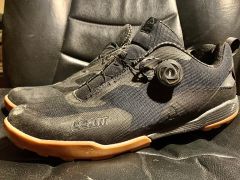 Leatt ProClip 6.0 tretry, čierna, EU 47