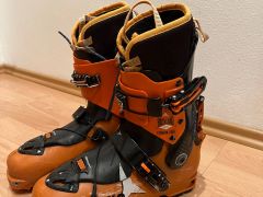 Atomic backland Carbon 26-26,5