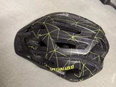 Prilba Specialized Tactic II