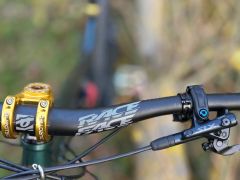 Race Face Chester 35 RiseBar - diam 35 mm / rise 35 mm / šírka 780 mm