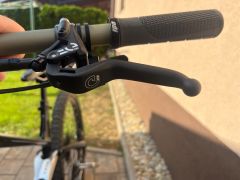 Magura 3 - prstová pačka