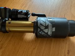 Tlumič FOX Float X2 Factory 2024, 230x65mm - Nový