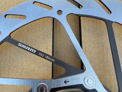 Nové brzdy Sram level