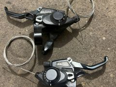 Řadící/brzdové páky Shimano 3x7 V-brake