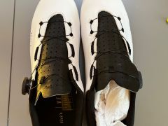 Fizik Vento Omna tretry, biela, EU 43.5