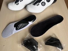 Silniční tretry Force Warrior Carbon 42 + vložky G8