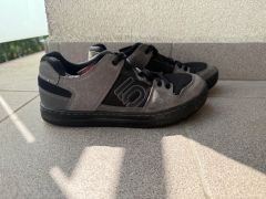 Five ten freerider black grey red