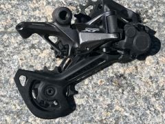 Přehazovačka Shimano XT Rd-M8120, vč. řadící páčky XT (pro páčku ČTI Popis)