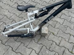 Slopestyle dirt ram Rose the jester L