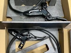 Sram Level Ultimate Stealth 2-Piston Carbon