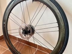 Predam kolesa Campagnolo Bora WTO 45 DB