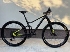 Karbónový celoodpružený bicykel Scott Spark 900 Elite