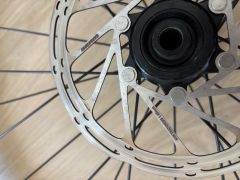 Cestne hlinikove kolesa Fulcrum 818 DB + Plaste + Duse