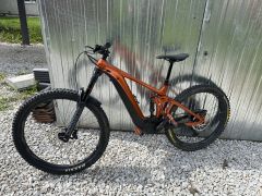 Giant Reign E+3 Mx novy motor, v zaruke