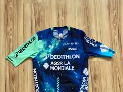 Van Rysel ag2r la Mondiale cyklo dres