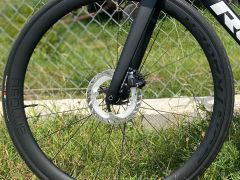 Cestné karbónové kolesá Bontrager Aeolus Pro 37 TLR Disc