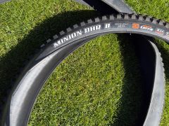 Maxxis Ikon a Minion