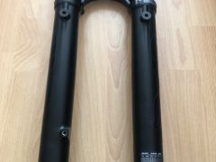 Fox 38 Performance Grip 170mm nová nejazdená