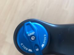 Fox 38 Performance Grip 170mm nová nejazdená