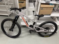 Santa Cruz Nomad 6 C