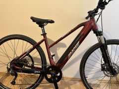 Elektrobicykel Apache Matta E7 13 Ah 28&quot; Pearl Burgundy 2021 18&quot;