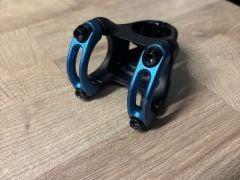 Prodám představec Spank Split 35 Stem 1 1/8&quot; | 35mm