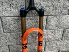 Fox factory grip2 kashima