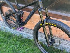 Trek Slash 8