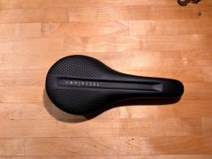 Cestné sedlo Van Rysel