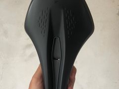 Predám sedlá, Fizik, Giant