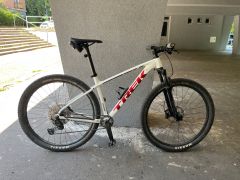 Trek x caliber 8