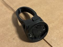 Specialized Tarmac SL 7 Garmin Varia drziak