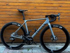 Canyon Ultimate CF SL 8 Disc Aero