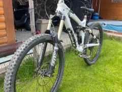 Trek scratch